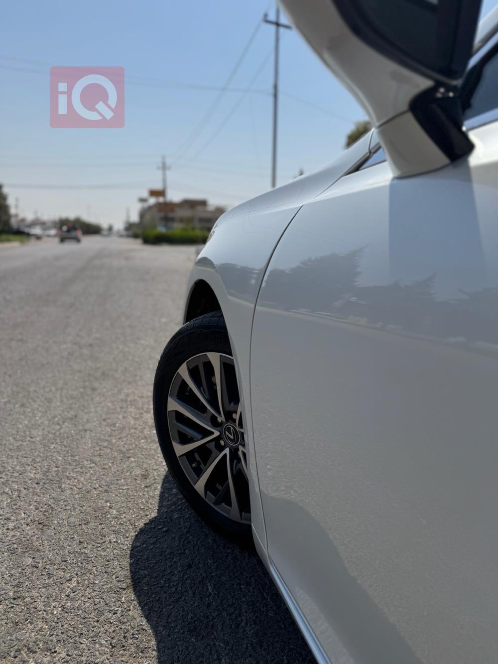 Lexus ES